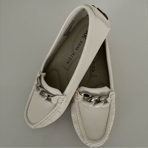 Anne Klein White Loafers with Silver Chain Size 9